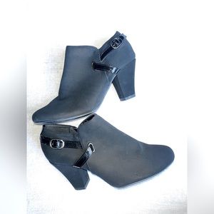 Black Heeled Women Boots